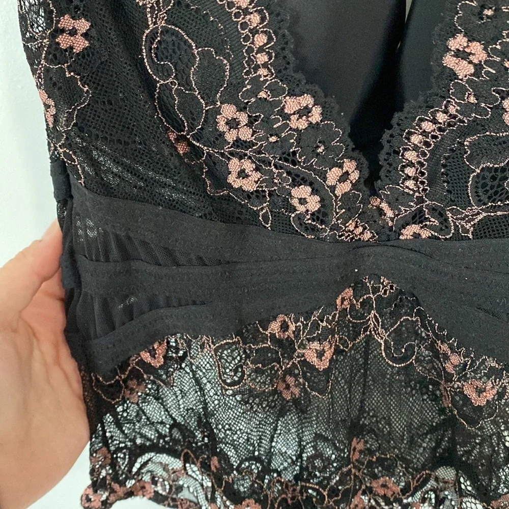 Sophie B. Floral Bodysuit. Size Small